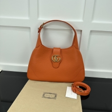 Gucci Hobo Bags